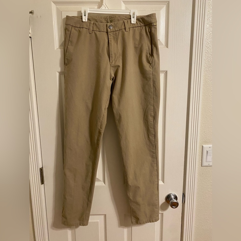 Men’s Size 33 Lululemon Athletica Commission Pants - Khaki